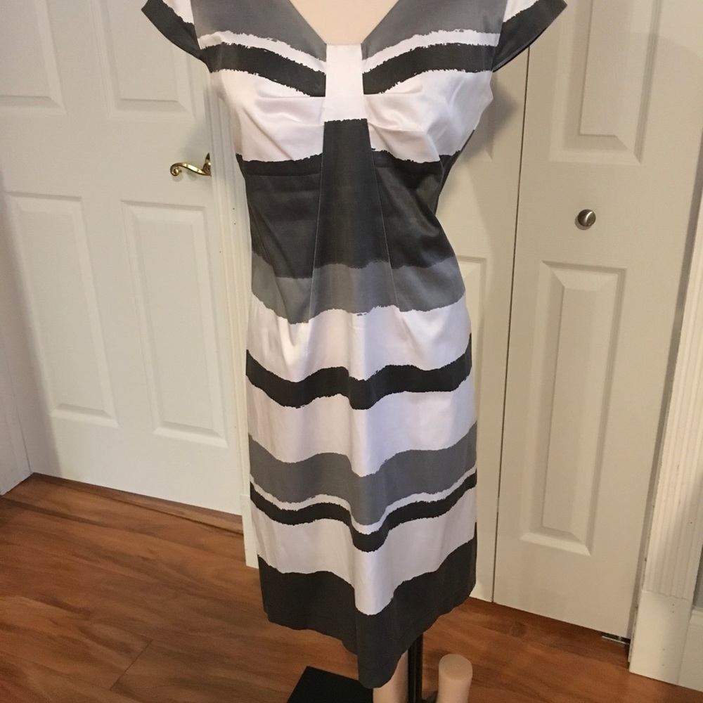ANKAR Gray/White Women’s Dress 8-10 M